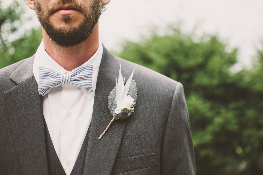 How Do You Choose Groomsmen Attire?
